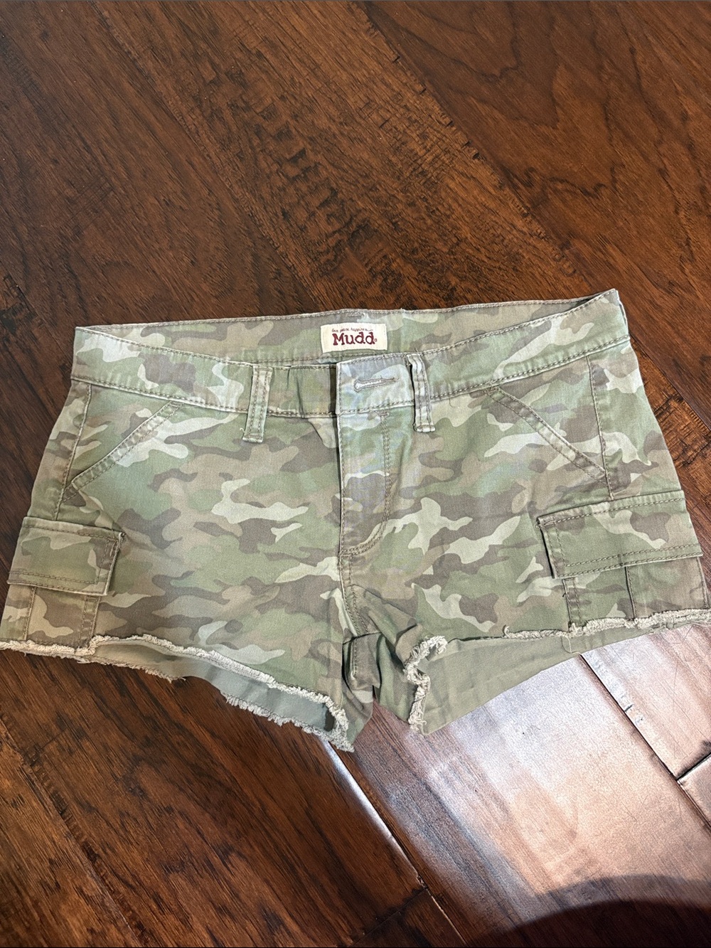 Y2K Mudd low rise camo cut offs size 7